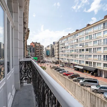 Historical And Spacious Amanda By Interhome Vakantiehuis *