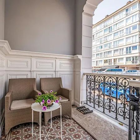 Historical And Spacious Amanda By Interhome *