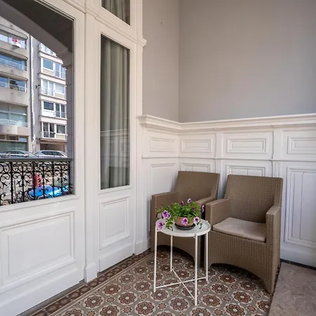 Historical And Spacious Amanda By Interhome Feriehus