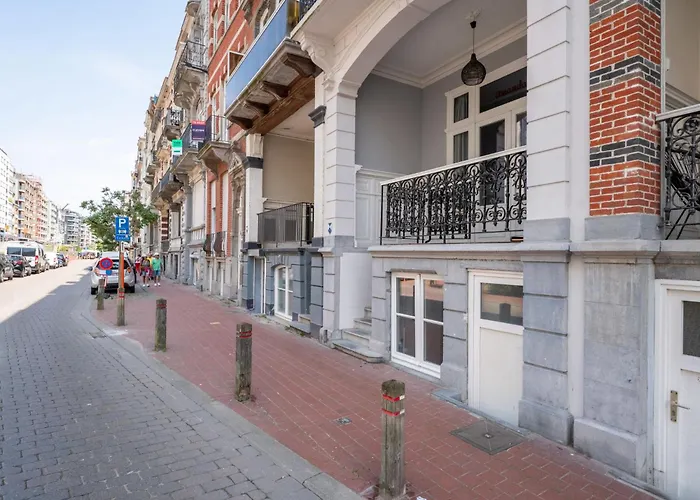 Historical And Spacious Amanda By Interhome * ブランケンベルヘ